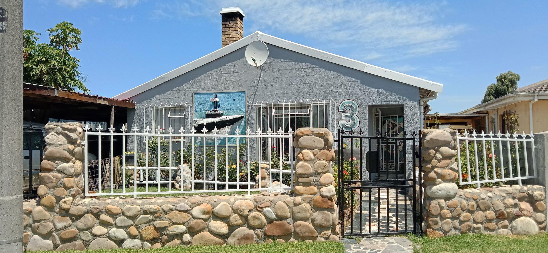 4 Bedroom Property for Sale in Beverly Park Western Cape